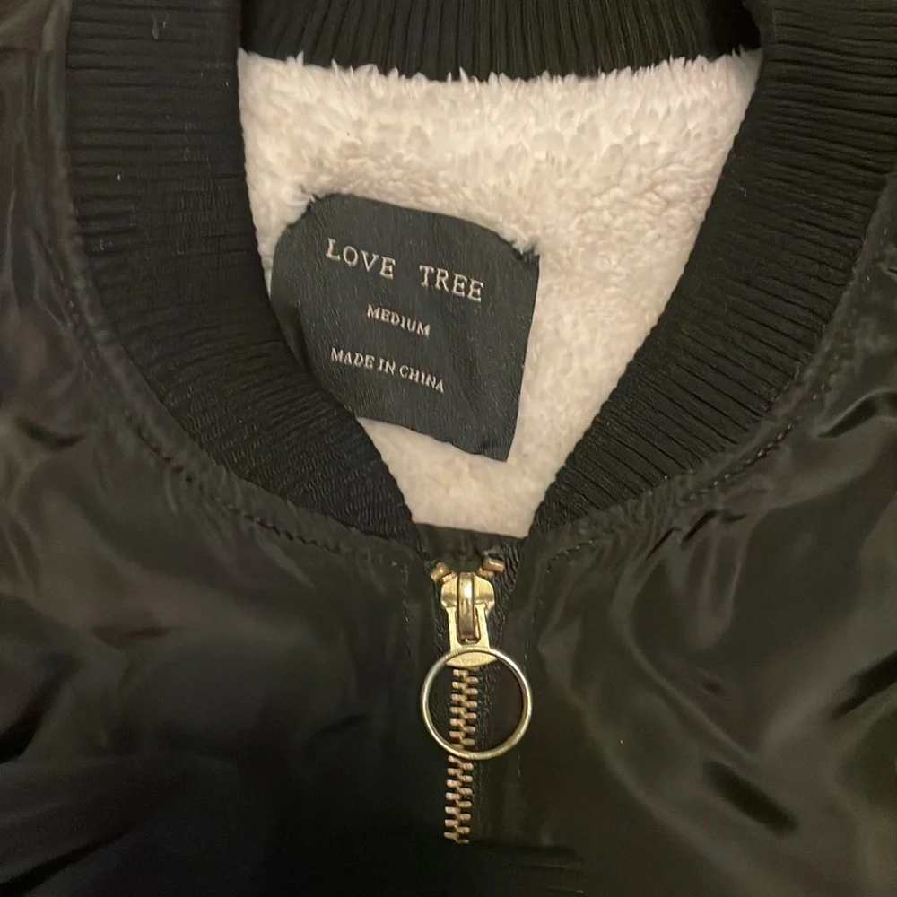 NWOT BLACK BOMBER JACKET WITH FAUX SHERPA LINING - Picture 3 of 8